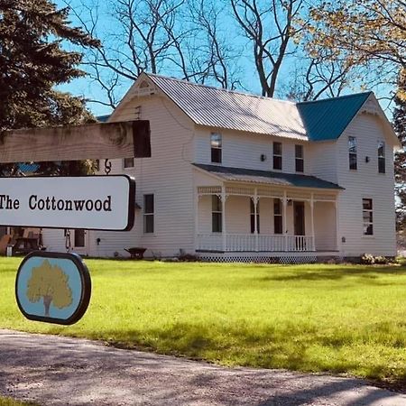 The Cottonwood Inn B&B Empire Eksteriør billede